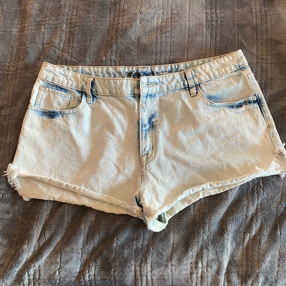 Raw hem shorts